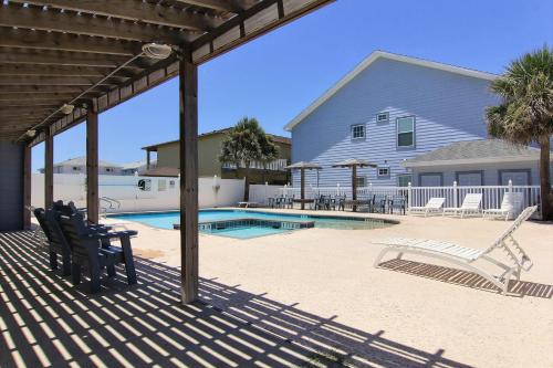 Beach Bunker BHC122 Condo - image 3