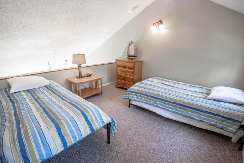 Secluded Harbor Springs Condo - image 4