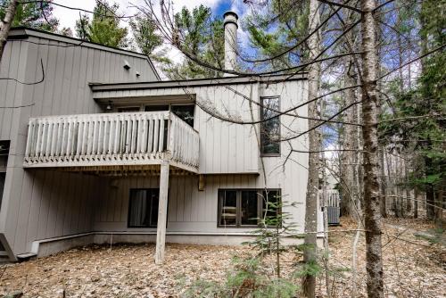 Secluded Harbor Springs Condo - image 12