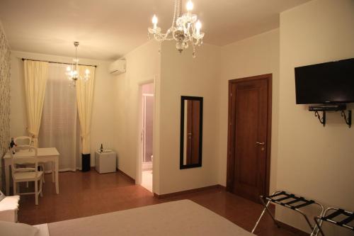 Domus Flaviae - image 5