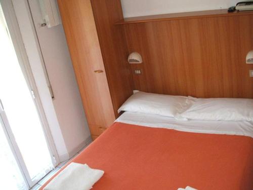 Hotel Annarita-mezza pensione plus- spiaggia inclusa – Rimini, IN