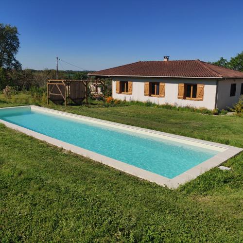 Agréable maison individuelle avec piscine gîte à louer Lagardère
