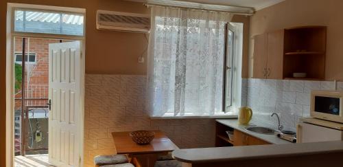 Townhouse at the Sea Shore - image 7