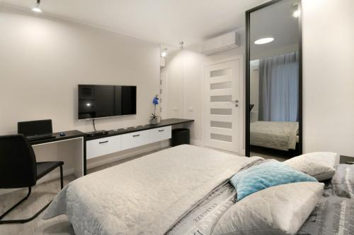 P&O Serviced Apartments Solec - image 13