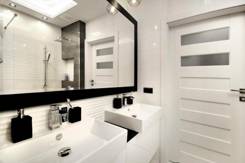 P&O Serviced Apartments Solec - image 3
