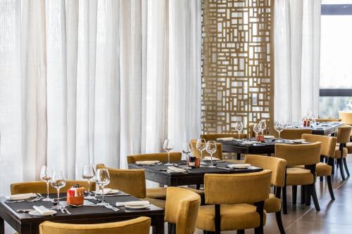 AVANI Windhoek Hotel & Casino