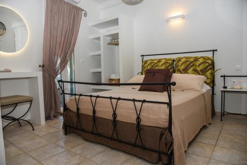 1 double bed, 1 sofa bed