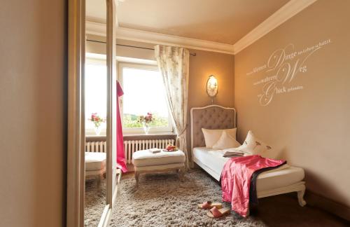 Schlosshotel Steinburg - image 13