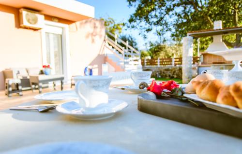 Villa Archontiki I - Private Pool in Fres