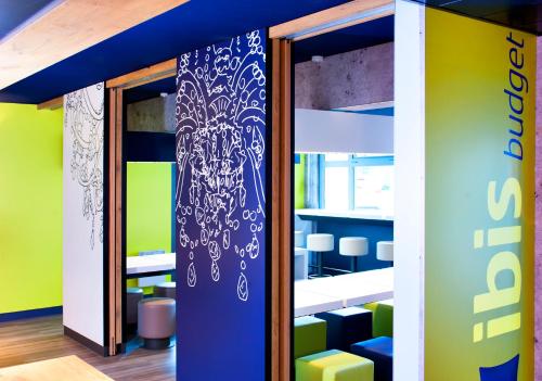 ibis budget Velizy - main image