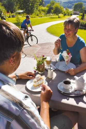 Hotel & Restaurant Kronenhof am Weser-Radweg, Oedelsheim (zdjęcie 9)