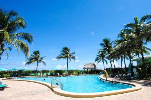 Tides Apt on Hollywood Beach in Hollywood, USA