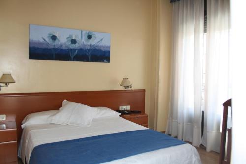 Hostal Santa Cruz - image 8