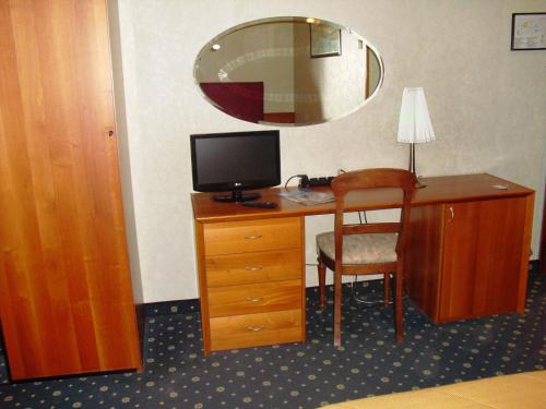 room detail thumbnail 1