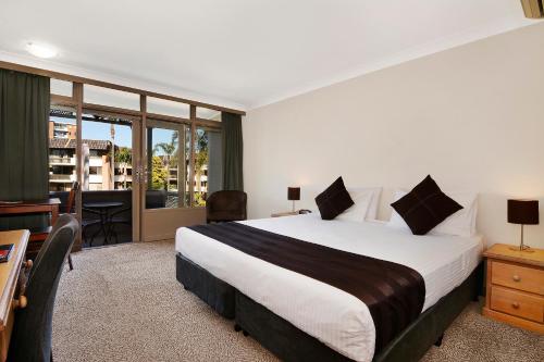 Waters Edge Port Macquarie Hotel in Central Business District