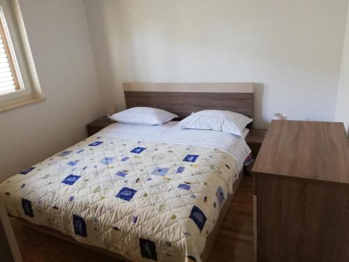  Apartments Nedjeljko in Sukošan