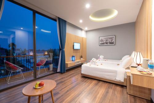 Hoi An Grace River Villa in Cam Nam