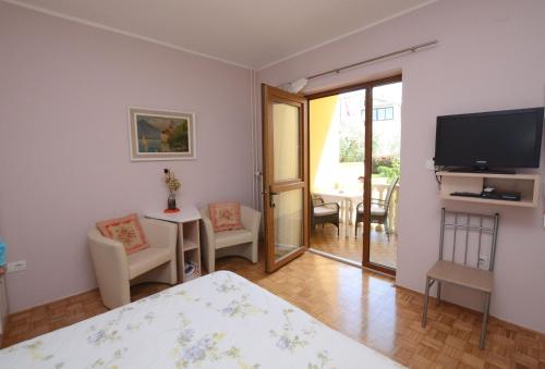 Apartments Ederina - image 3