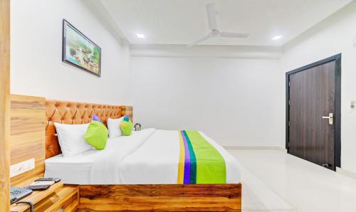 Hotel Nysha Palace Near IGI Airport