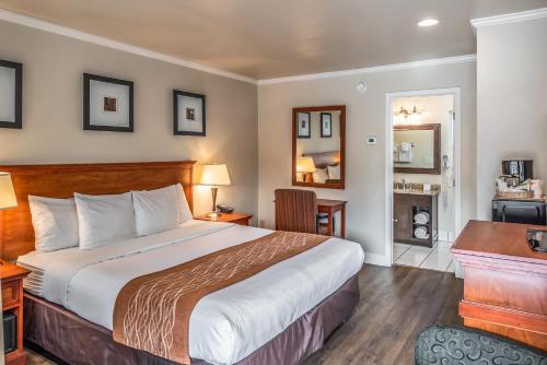 Comfort Inn Monterey by the Sea