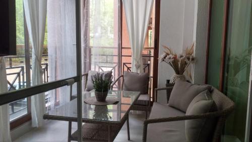 Sunrise Apartment 5 - image 8
