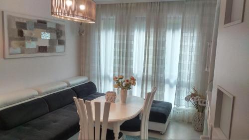 Sunrise Apartment 5 - image 3