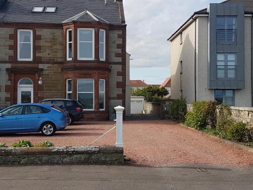 Fairways Cottages in Prestwick