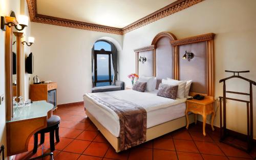 Sultanahmet Palace Hotel, Istanbul (photo 9)