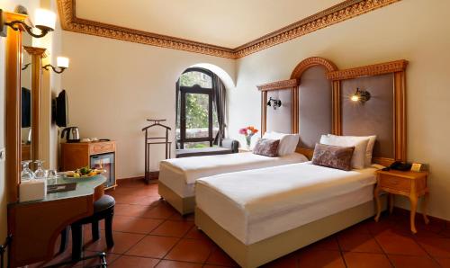 Sultanahmet Palace Hotel, Istanbul (photo 2)