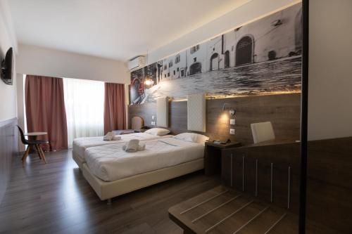 2 twin beds