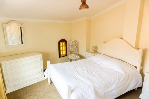  Guest House 4U - Povoa de Varzim Charming Portuguese House, Unterkunft in Póvoa de Varzim