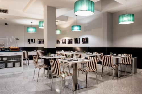 Ikonik Plaza Mercado - image 11