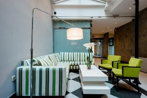 Ikonik Plaza Mercado - image 14