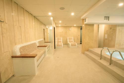 Perun Hotel Sandanski - image 5