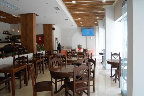 Paralia Beach Boutique Hotel - image 8