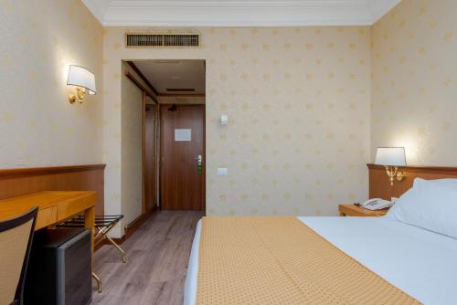 Hotel The Brand - image 9