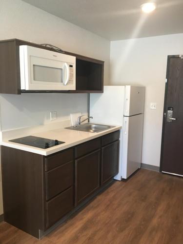 Woodspring Suites Orlando International Drive - 주방