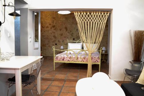 Studio - Ground Floor image 4