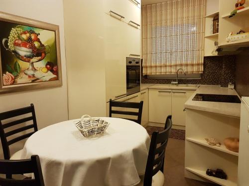 Létesítmények, Hulk in Vinogradarski kraj