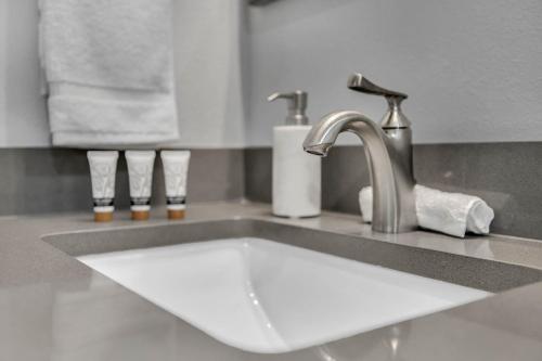 New 1/1 :Loft Minutes From Heart of Tampa -Unit C in Tampa, USA