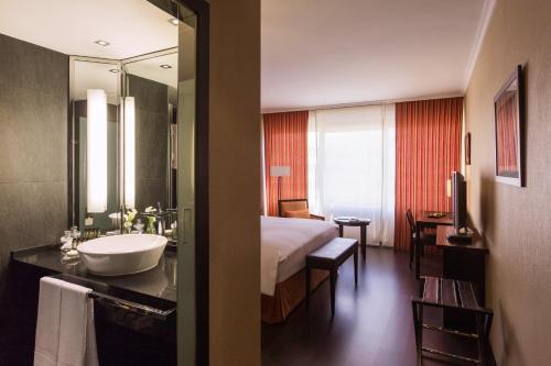 Hotel Pullman Madrid Airport & Feria