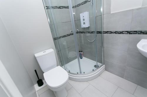 University Road Apartments - image 10