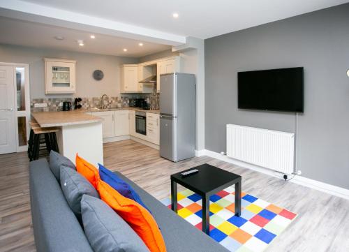 University Road Apartments - image 8