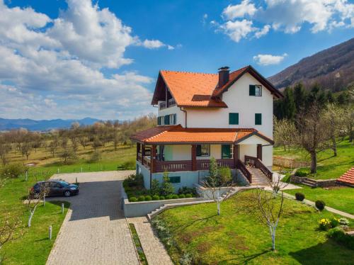  Guest House Robert, Pension in Korenica