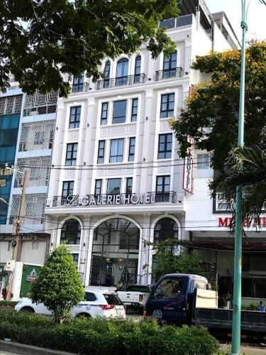 Exterior view, La Galerie Hotel in Bình Hưng