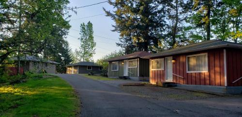 Malahat Bungalows Motel