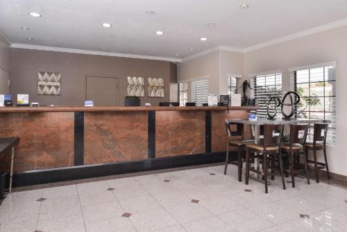 Best Western Airpark Hotel-Los Angeles LAX Airport image 11