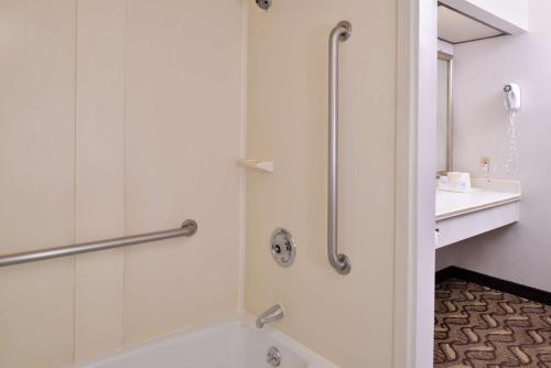 Best Western Airport Plaza Inn - Los Angeles LAX Airport - image 9
