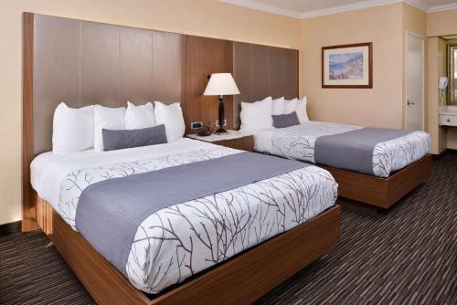 Queen Room with Two Queen Beds - Disability Access - Non-Smoking