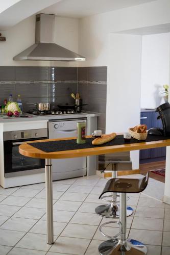 virtuve, Gîte du cerf (Gite du cerf) in Sommerau